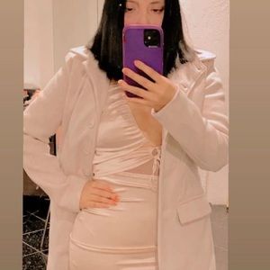 Meet your Posher, Claudia